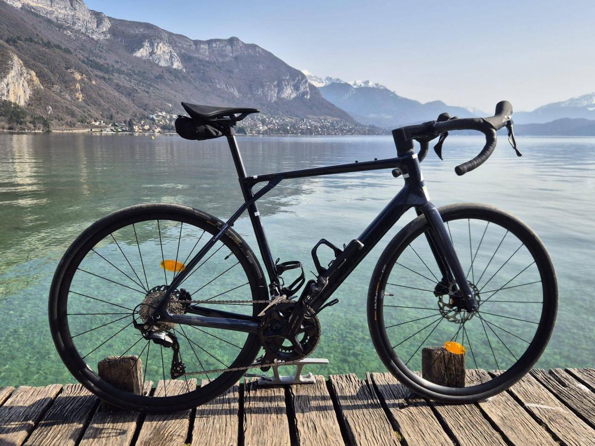 Carbon Road Bike Rental - XL Size - Pulsium