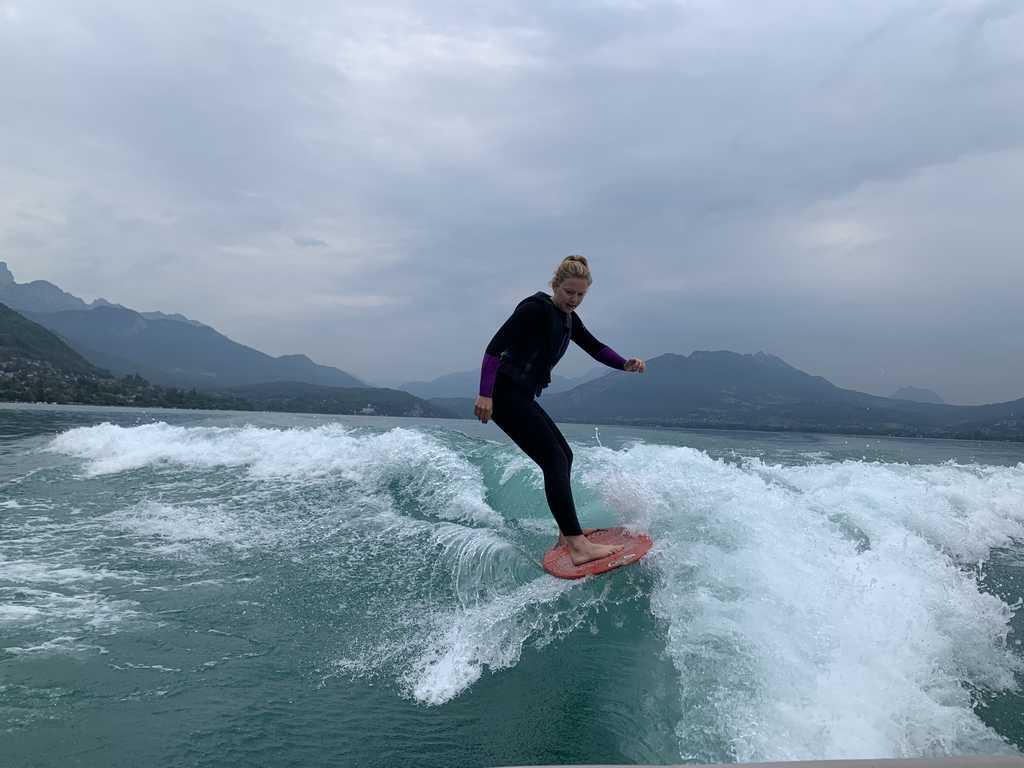 2. Wakesurf Run - ANNECY
