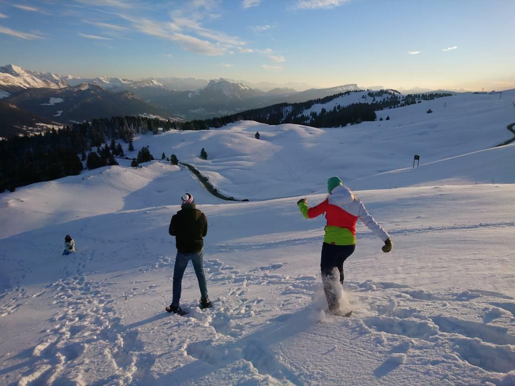 2. Snowshoe Hike - LA CLUSAZ