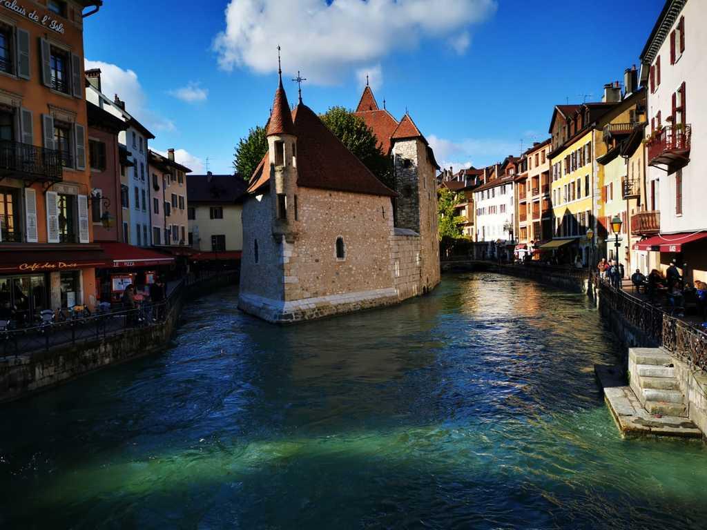 1.2. Escape City - ANNECY